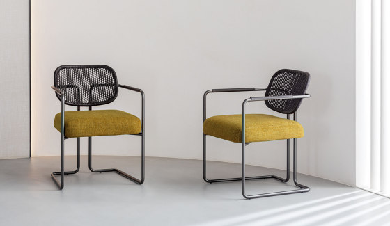 Arno Chair | Sessel | Flou
