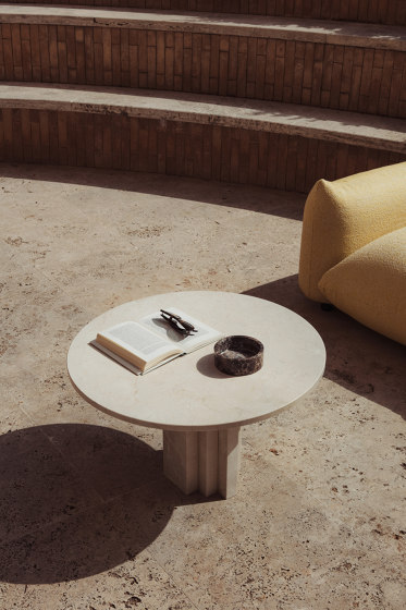 Scalea Petite table 75 - Version en marbre Crema Marfil | Tables basses | ARFLEX