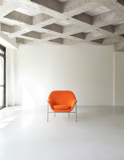 Drape Lounge Chair High W. Headrest Black Steel Ultra Leather/Hallingdal | Poltrone | Normann Copenhagen