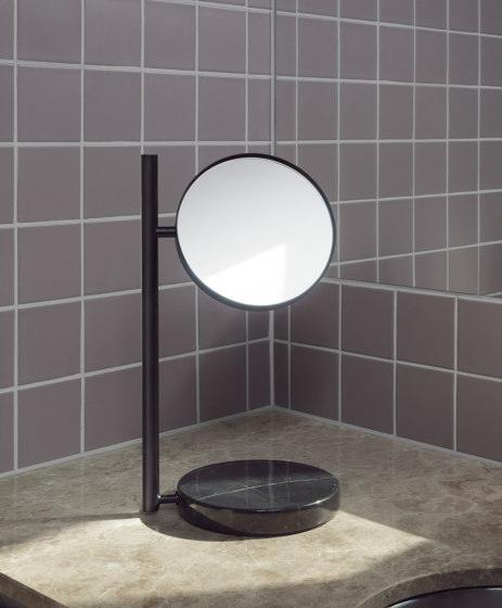 Pose Mirror Black | Badspiegel | Normann Copenhagen