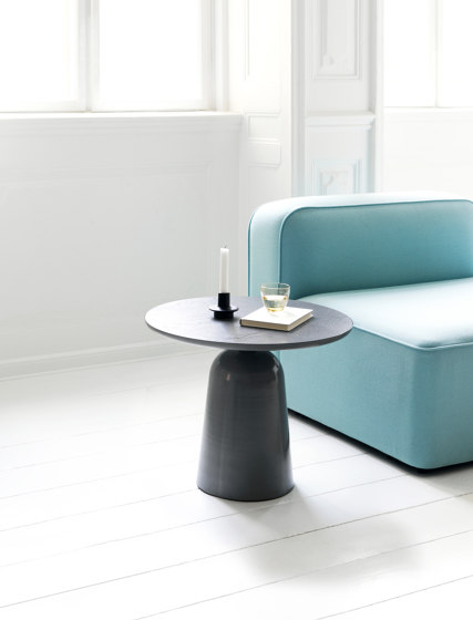 Turn Table Warm Grey | Side tables | Normann Copenhagen