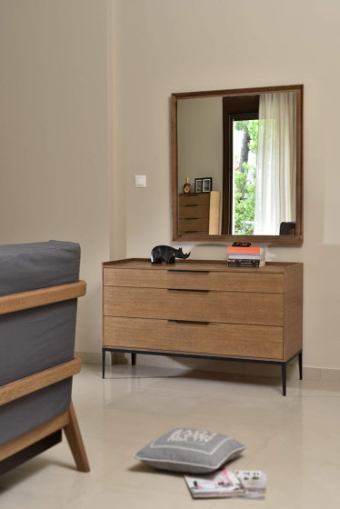 Moli bedroom set | Comodini | Tagged De-code