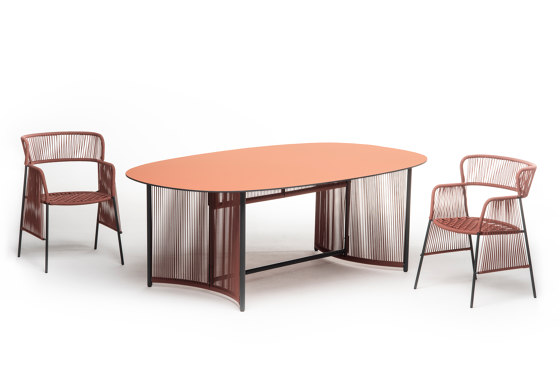 Altana T-OV | Dining tables | CHAIRS & MORE