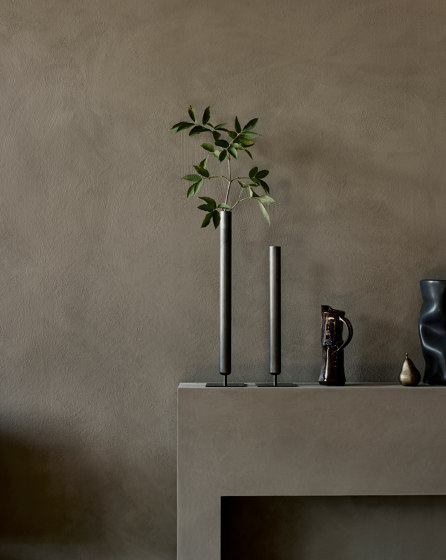 Colin King Collection, Stance Vase, H50 | Bronzed Brass | Vases | Audo Copenhagen