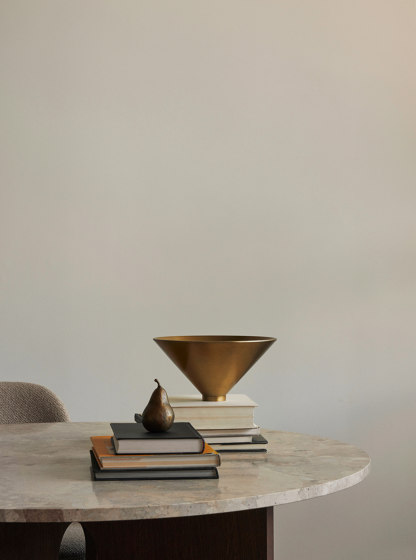 Colin King Collection, Stance Vase, H40 | Bronzed Brass | Vases | Audo Copenhagen