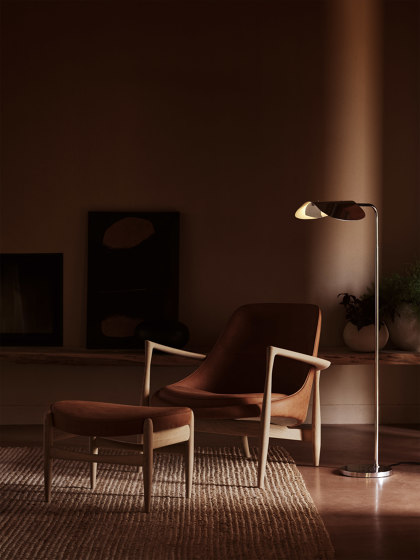 Elizabeth, Lounge Chair | Walnut Base / Hallingdal 200 | Armchairs | Audo Copenhagen