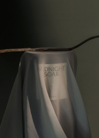 Olfacte Scented Candle | Midnight Soak, 224 gr/ 7.9oz, Poured Glass Candle | Kerzenständer / Kerzenhalter | Audo Copenhagen