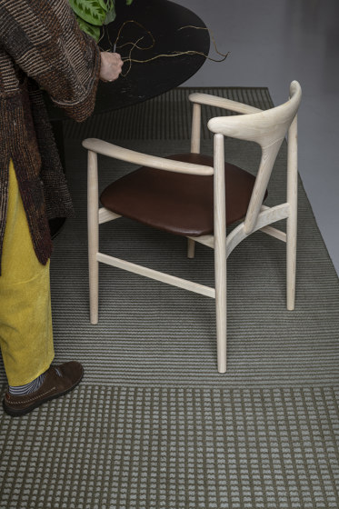 Tonbo Stuhl mit Armlehnen | Stühle | Kristalia