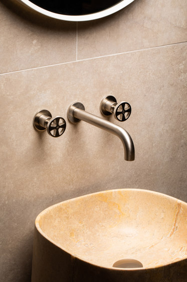 Revolution | Concealed Shower Mixer with 4 Way Diverter | Grifería para duchas | BAGNODESIGN