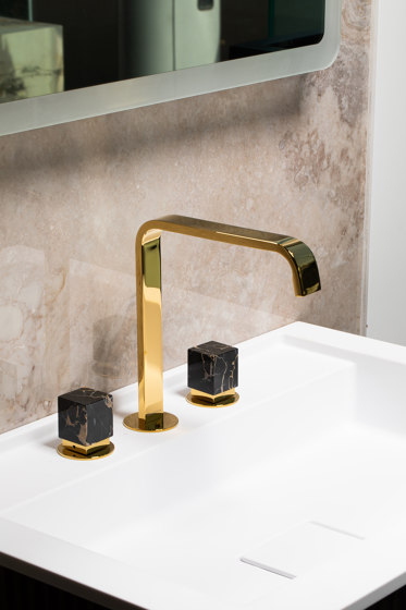 Sestriere | 3 Hole Deck Mounted Basin Mixer With White Marble Handle | Rubinetteria lavabi | BAGNODESIGN