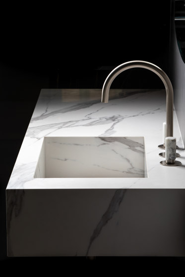 Sestriere | 3 Hole Deck Mounted Basin Mixer With White Marble Handle | Grifería para lavabos | BAGNODESIGN