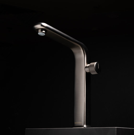 Stereo FM | Thermostatic Shower Mixer With 2 Outlets | Robinetterie de douche | BAGNODESIGN
