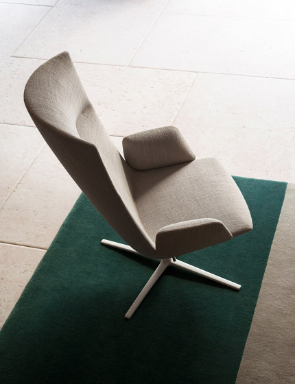 Calum Lounge | chair | Armchairs | Desalto