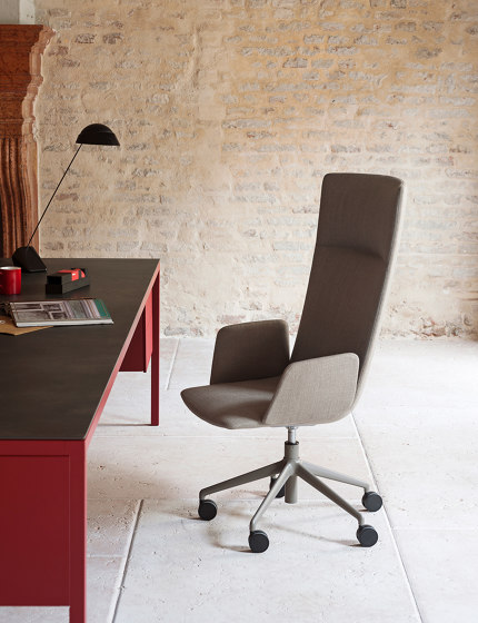 Calum Office | office | Chaises | Desalto