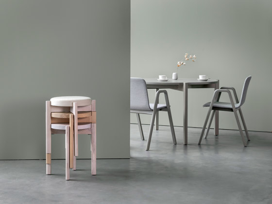 Naku Stack Chair, stained ash | Chaises | Inno