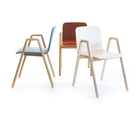 Naku Stack Chair, leather | Chaises | Inno