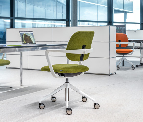 ATEGRA, 5-prong base with castors, height adjustable | Office chairs | Girsberger