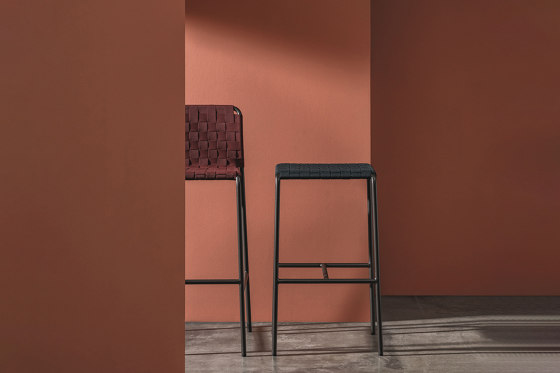 Casta BU-2342 | Chairs | Andreu World
