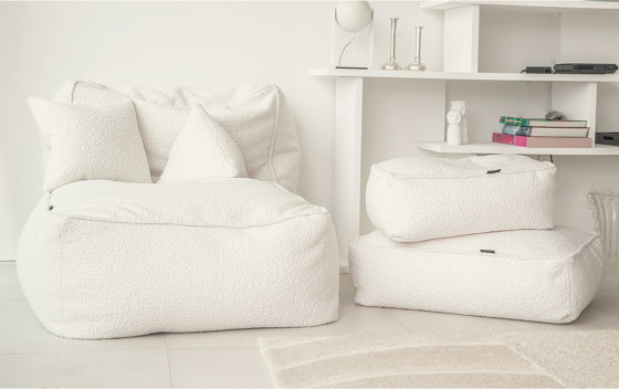 Cuscino lana riccia | Cuscini piramide di lana riccia bianco crema M | Cuscini | MX HOME