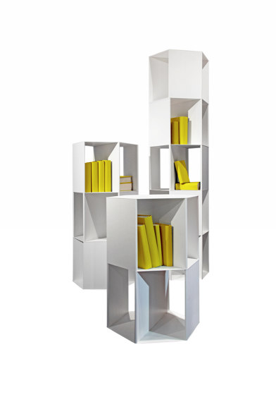 Hexagon bookcase | Scaffali | Quodes