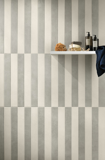 Longarine Brio | Mora 7,5x60 | Ceramic tiles | Marca Corona