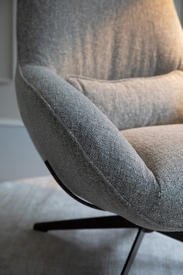 Momo Light Lounge Chair | Poltrone | Christine Kröncke