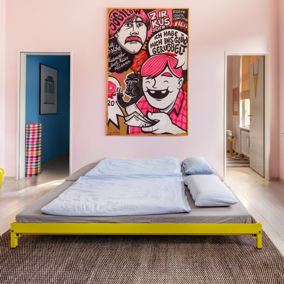 Erik | bed, 160 x 200 cm, RAL 1016 sulphur yellow | Bedframes | Magazin®