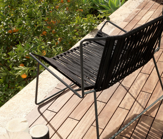 Out_Line Chaise | Chaises | Expormim