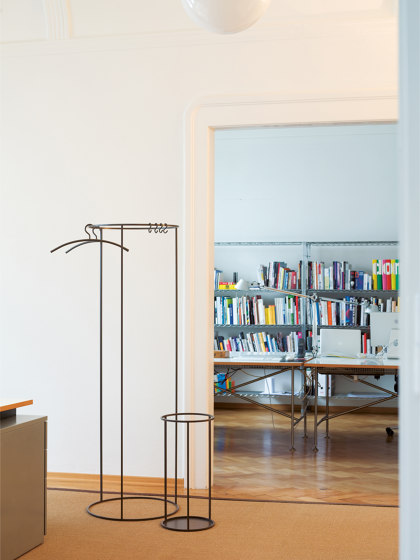 RACK square umbrella stand / side table | Tavolini alti | Schönbuch