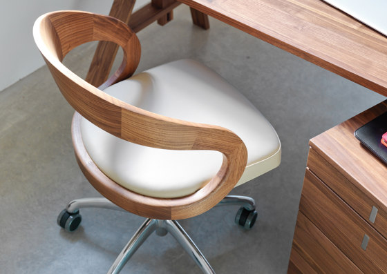 girado cantilever chair | Chairs | TEAM 7