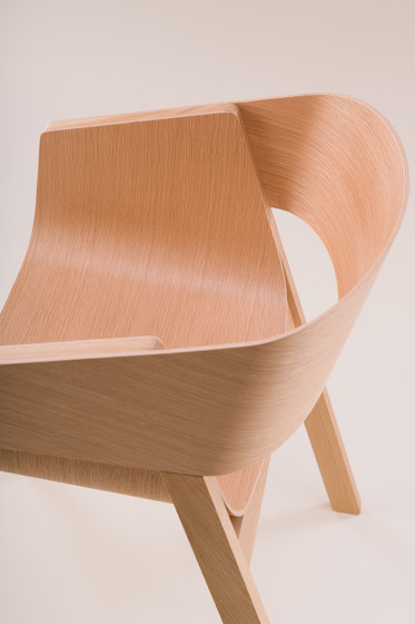 Merano fauteuil | Chaises | TON A.S.