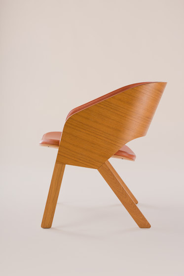 Merano Stuhl gepolstert | Stühle | TON A.S.