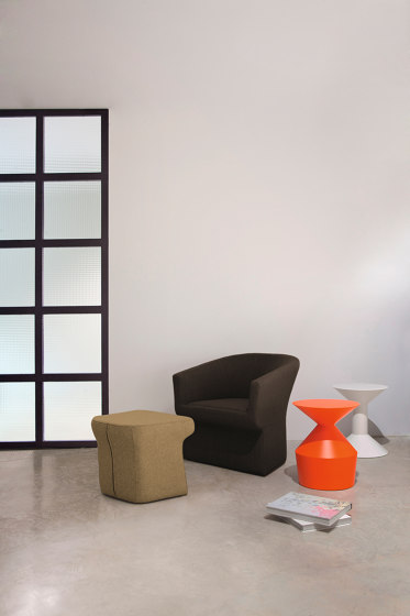 Fedele lounge chair | Armchairs | viccarbe