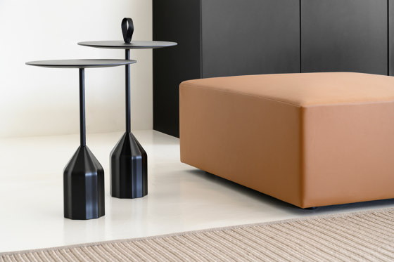 Burin Mini with handle | Side tables | viccarbe