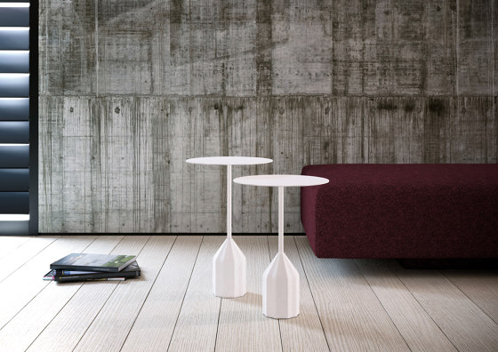 Burin Mini with handle | Side tables | viccarbe