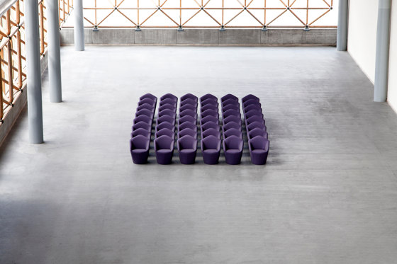 Penta lounge chair | Poltrone | viccarbe