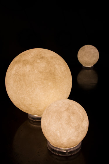 T.moon table lamp | Lámparas de sobremesa | IN-ES.ARTDESIGN
