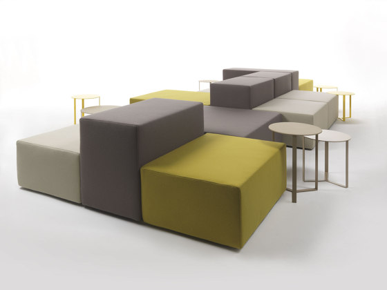 Lounge Composition | Poufs | Marelli