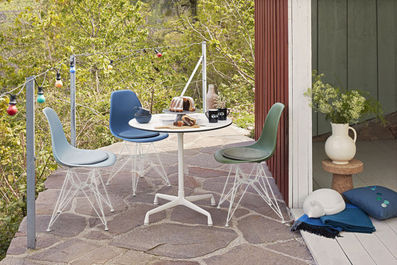 Contract Table | Bistro tables | Vitra