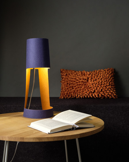 MIA table lamp | Luminaires de table | Domus