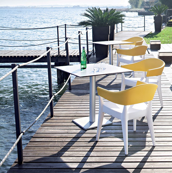 Alghi Table | Tables de bistrot | ALMA Design
