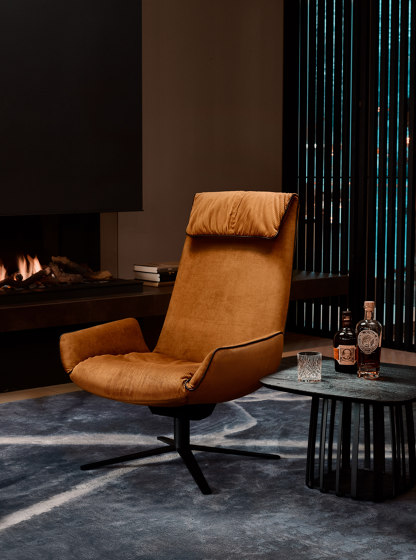 Amelie | Lounge Chair mit Tellerfuß von FREIFRAU MANUFAKTUR