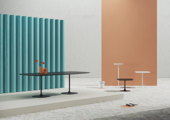 Malena Table | Tables hautes | ALMA Design