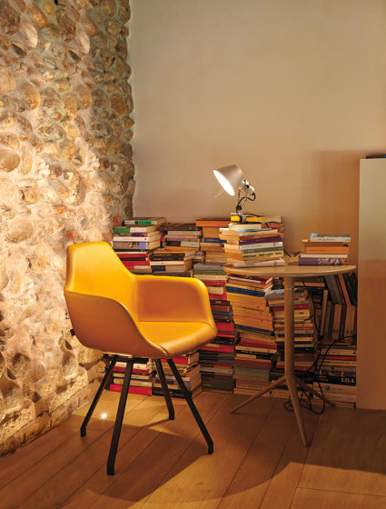 X Big Lounge Chair | Fauteuils | ALMA Design