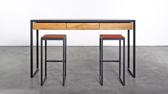 at_08 Table | Tables consoles | Silvio Rohrmoser
