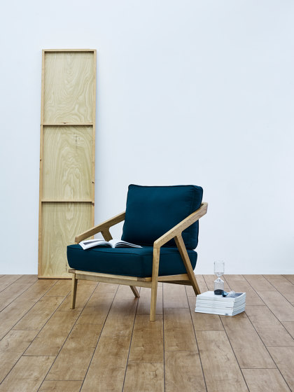 Katakana Occasional Chair | Sedie | Dare Studio