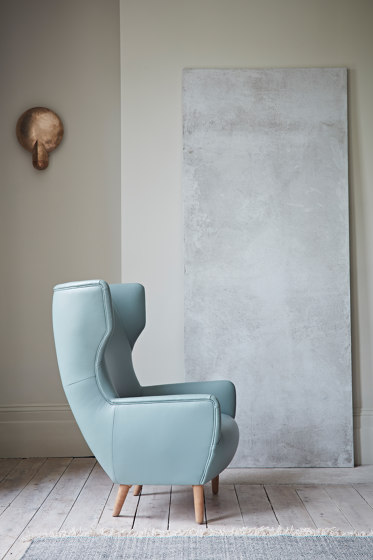 Hardy Wingback Chair | Sillones | Dare Studio