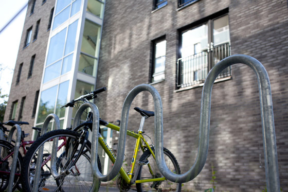 Sinus bicycle rack | Bicycle stands | Vestre