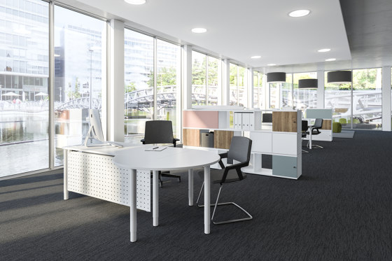 Rondana Manually height-adjustable desk | Contract tables | Assmann Büromöbel