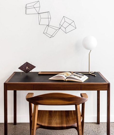 Leather Desks | Escritorios | BassamFellows